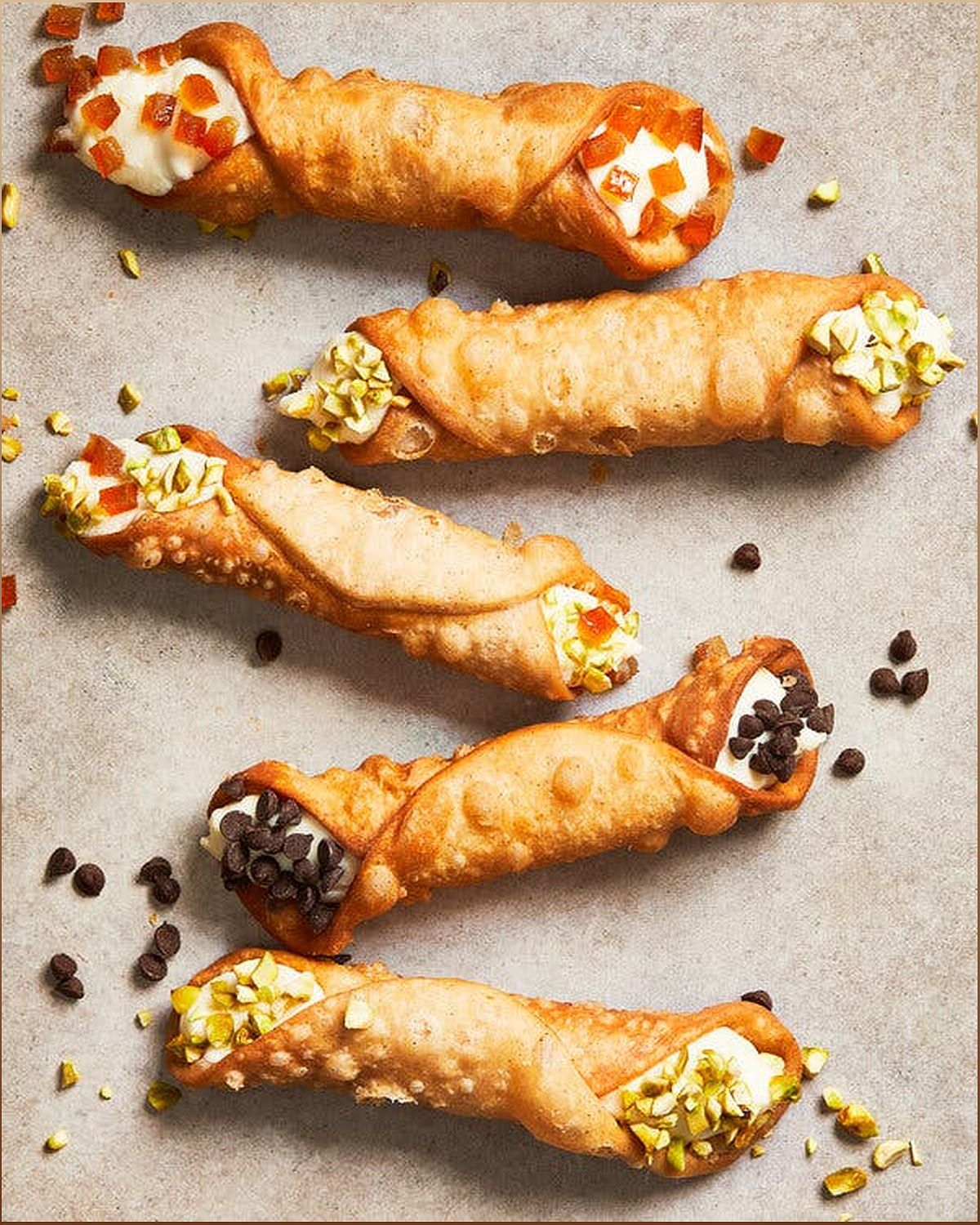 Discover the Authentic Sicilian Cannoli Recipe - -518449294