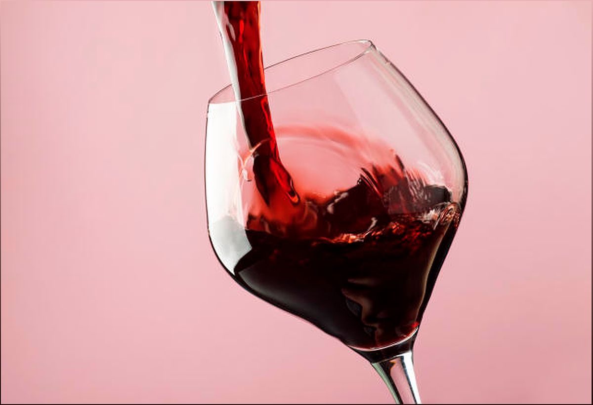 The Truth About Red Wine and Health: Debunking the Myths - 1369054076