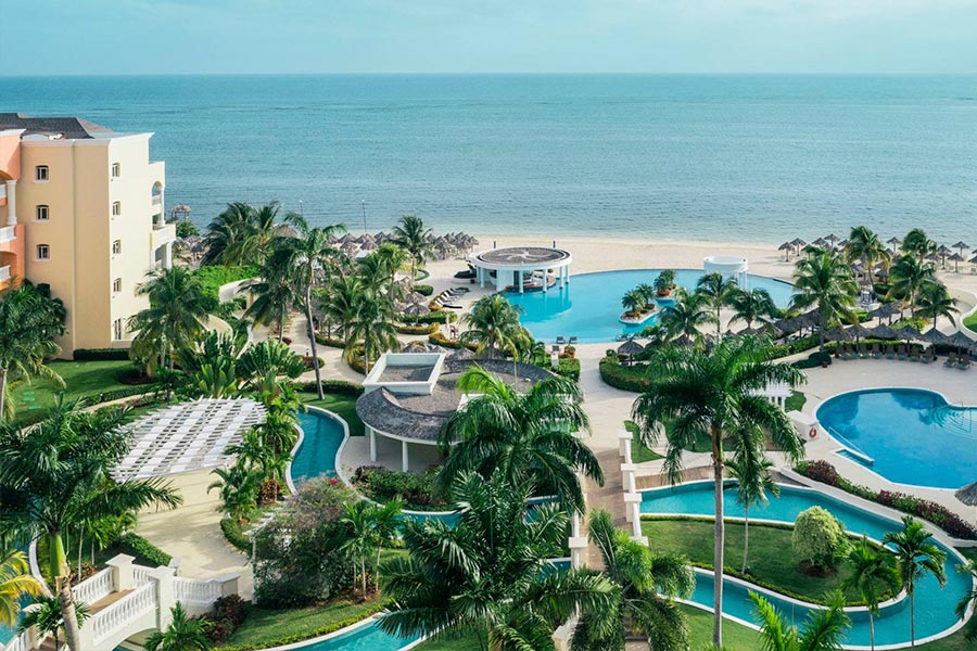 Unveiling the Enchanting Caribbean Top All-Inclusive Resorts for Families